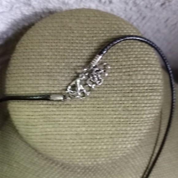 Silvertone Crystal faux pearl dangle charms necklace black cord - Picture 4 of 5